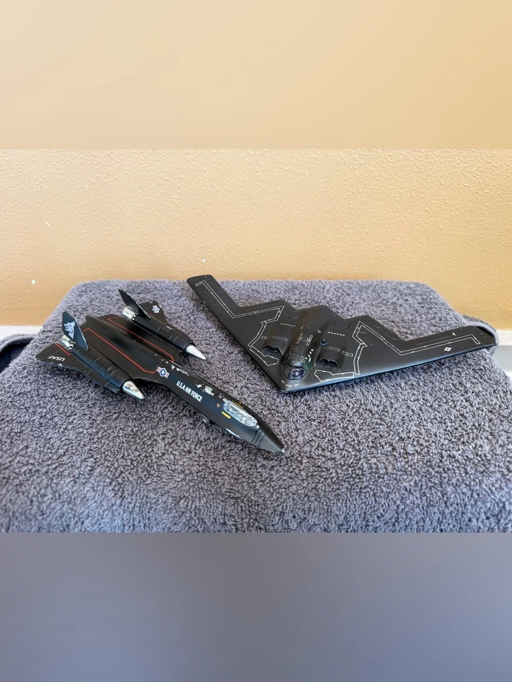 Pull back Air-force toy planes